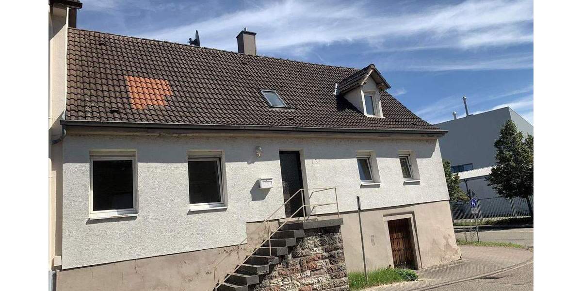 Mehrfamilienhaus, Wohnhaus Gaggenau - 5 Zimmer, 153 m&sup2;, 240.000&euro; | Angebot:25696034