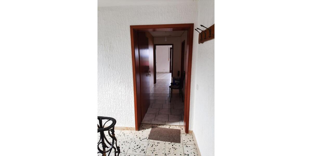 Etagenwohnung Lauf - 4 Zimmer, 95 m&sup2;, 1.000&euro; | Angebot:25885557