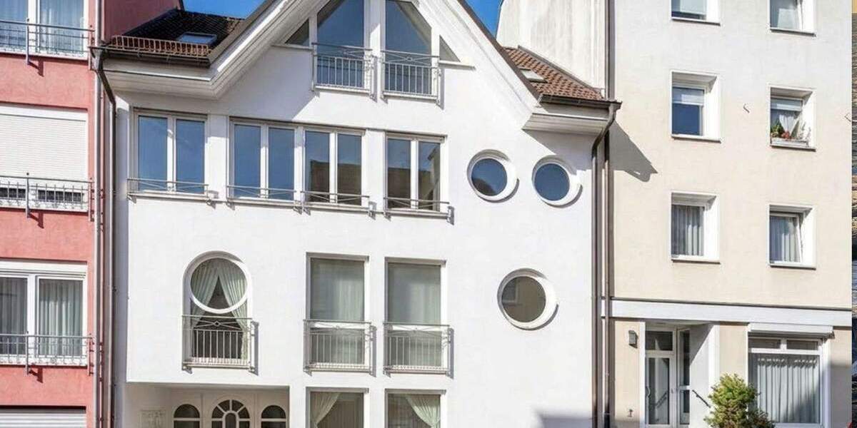 Einfamilienhaus Baden-Baden Innenstadt - 5 Zimmer, 228 m&sup2;, 675.000&euro; | Angebot:25676071