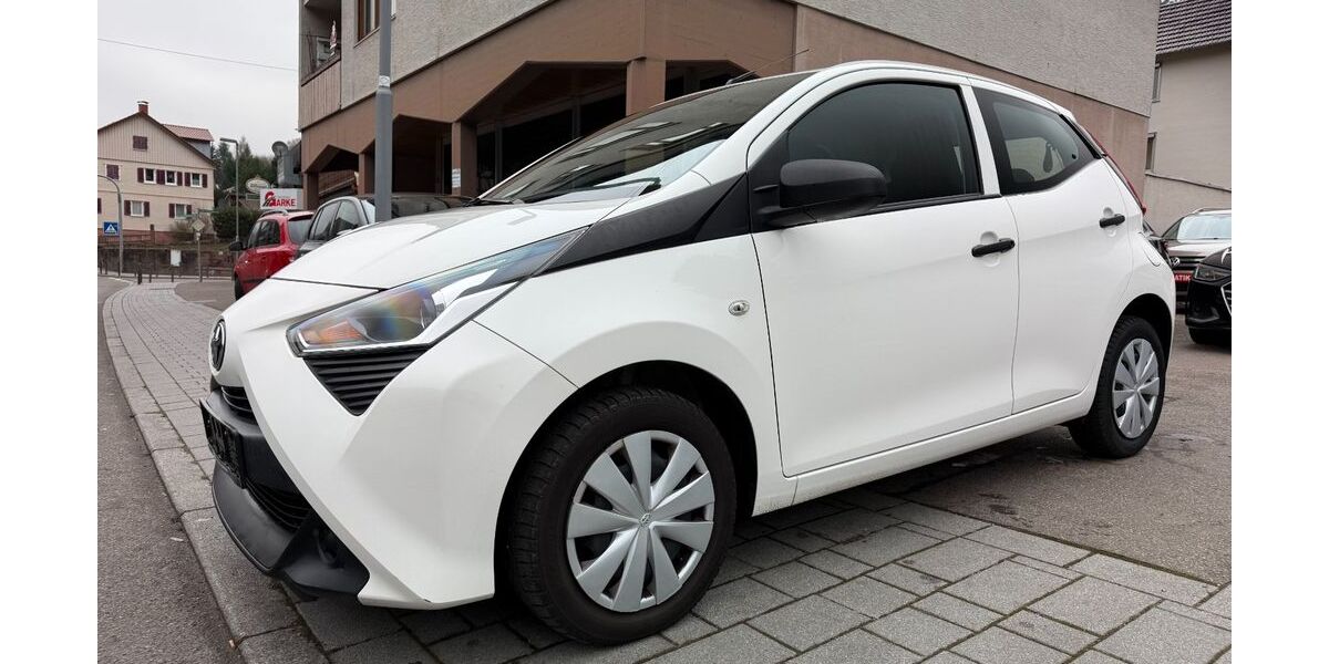 Toyota Aygo (X) 113.832 km 7.499 &euro; Bad Wildbad 75323