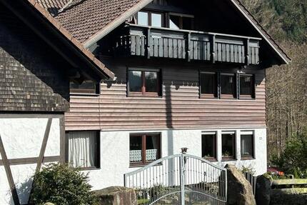 Haus Bad Wildbad - 7 Zimmer, 254 m&sup2;, 575.000&euro; | Angebot:25887001