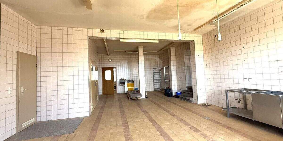 Mehrfamilienhaus, Wohnhaus Dobel - 1 Zimmer, 288 m&sup2;, 550.000&euro; | Angebot:25691738