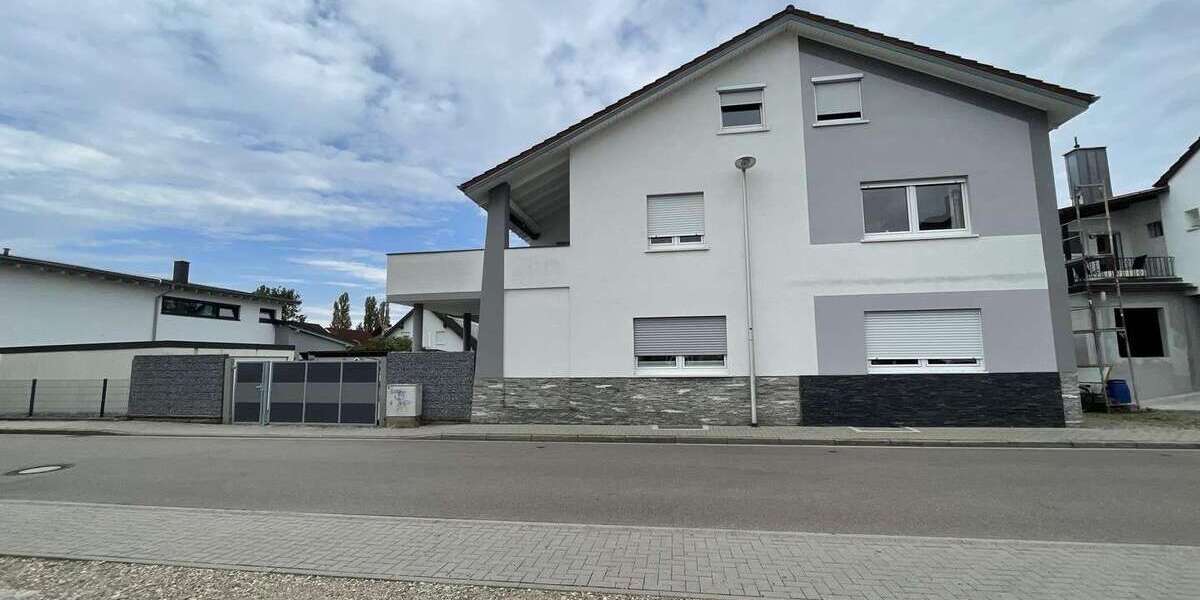 Einfamilienhaus Achern - 11 Zimmer, 251 m&sup2;, 648.000&euro; | Angebot:26032516