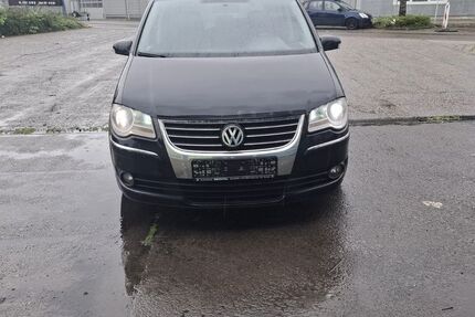 VW Touran 179.000 km 2.199 &euro; Baden-Württemberg - Sachsenheim 74343