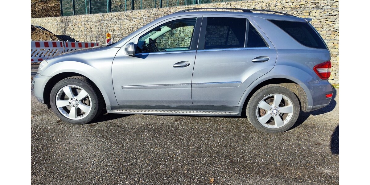 Mercedes-Benz ML 500 186.304 km 17.999 &euro; Loffenau 76597