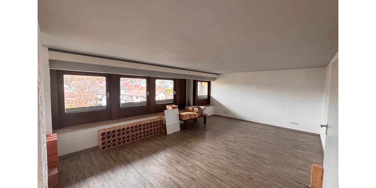 Maisonettenwohnung Waldbronn - 8 Zimmer, 273 m&sup2;, 1.700&euro; | Angebot:25436785