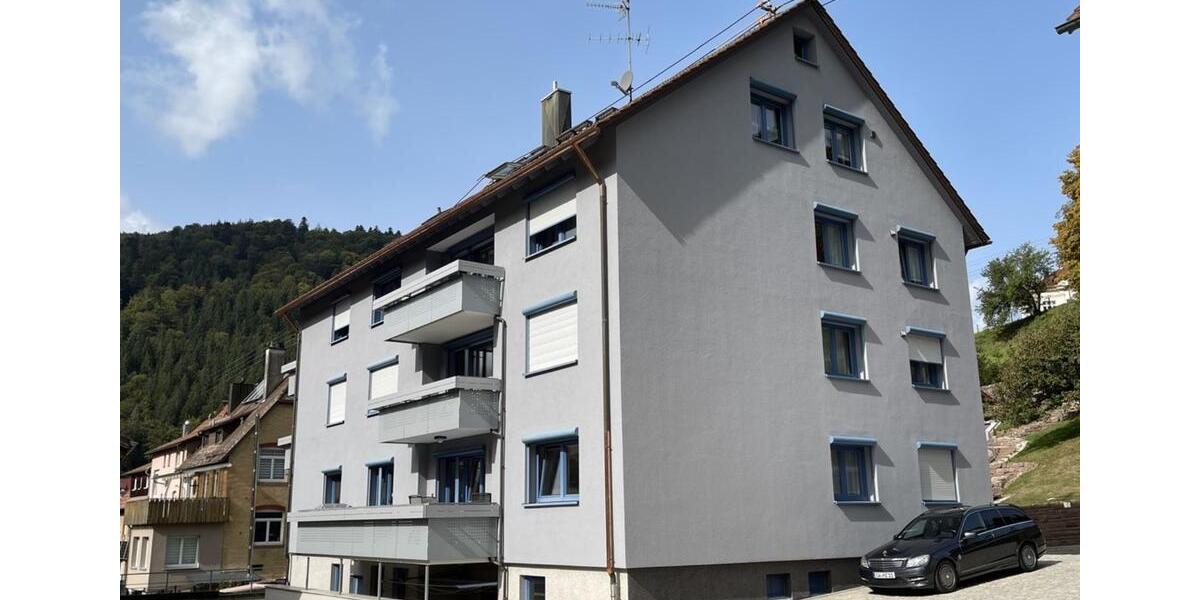 Hochparterre Höfen an der Enz - 5.5 Zimmer, 165 m&sup2;, 375.000&euro; | Angebot:24409933