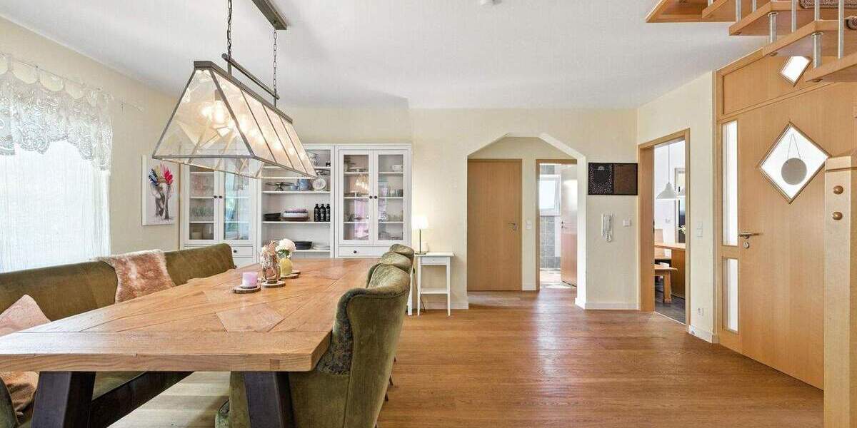 Einfamilienhaus Marxzell Pfaffenrot - 8 Zimmer, 234 m&sup2;, 580.000&euro; | Angebot:25728697