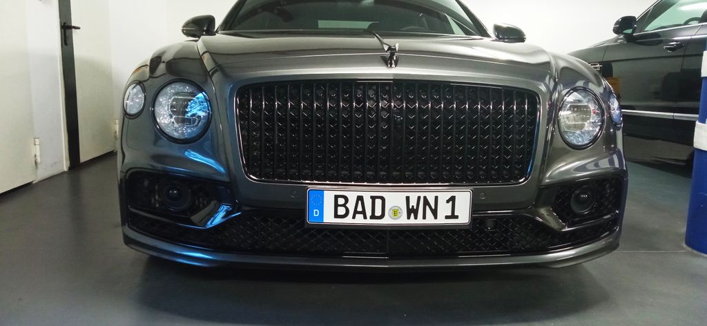 Bentley Flying Spur 29.982 km 215.000 &euro; Bühl 77815
