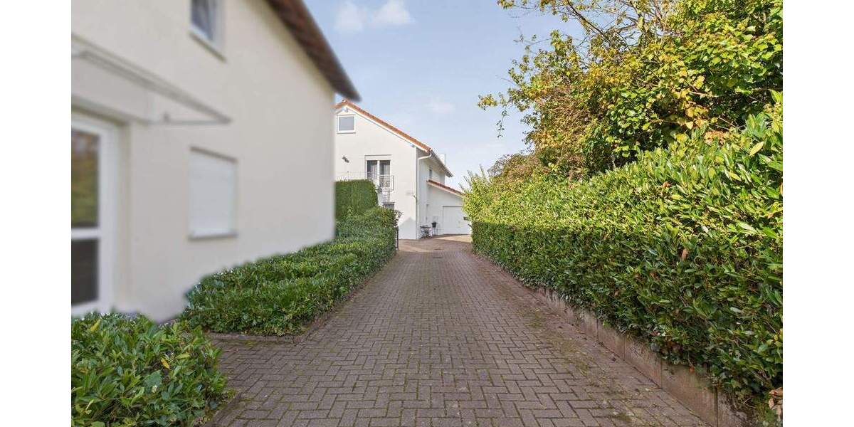 Einfamilienhaus Baden-Baden Ebersteinburg - 7 Zimmer, 228 m&sup2;, 1.195.000&euro; | Angebot:25680967