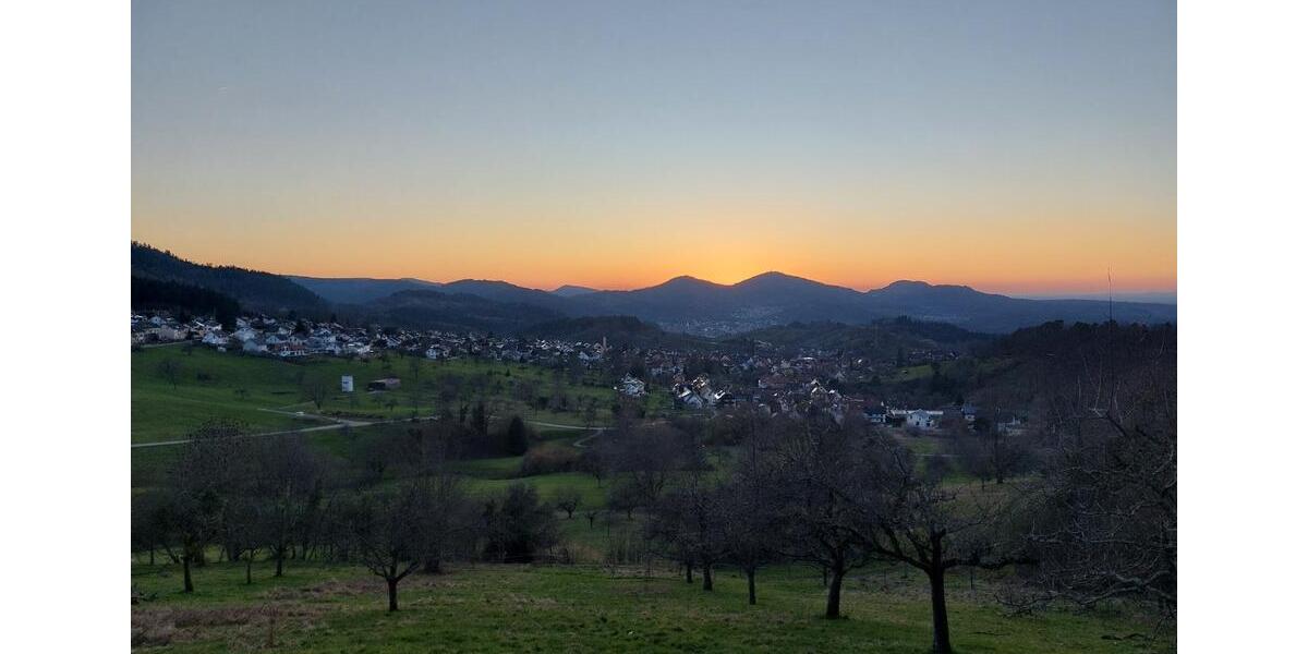 Einfamilienhaus Loffenau - 12 Zimmer, 187 m&sup2;, 333.000&euro; | Angebot:25719461