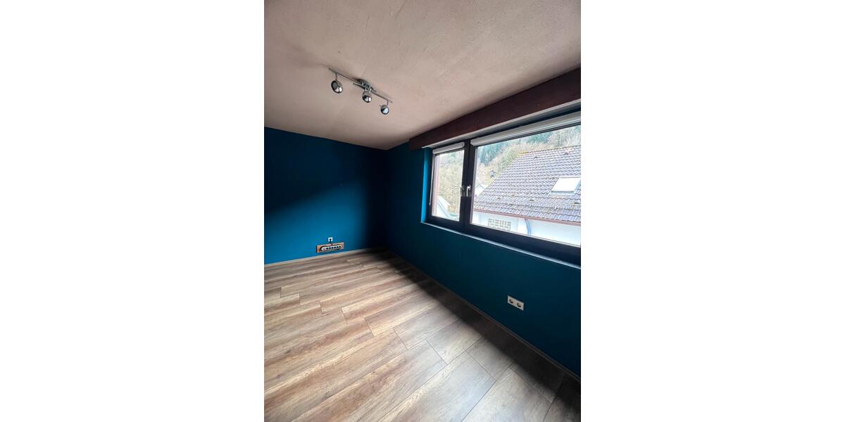 Etagenwohnung Bad Wildbad - 3 Zimmer, 64 m&sup2;, 650&euro; | Angebot:25642676