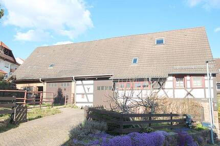 Haus Marxzell Burbach - 4 Zimmer, 117 m&sup2;, 275.000&euro; | Angebot:25970883