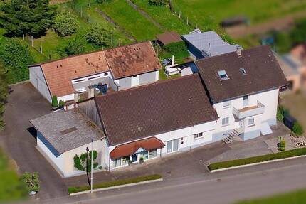 Haus Bühl Oberweier - 7 Zimmer, 200 m&sup2;, 900.000&euro; | Angebot:26674062