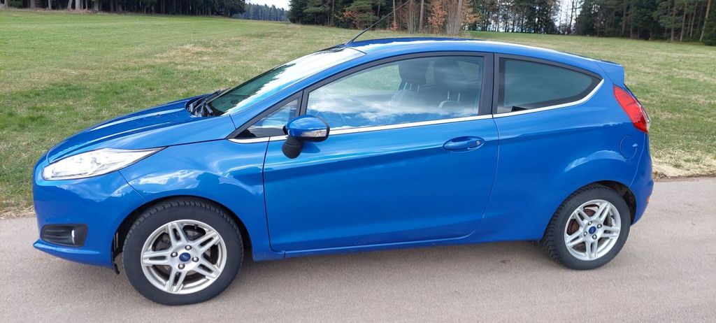 Ford Fiesta 96.200 km 5.900 &euro; Neuweiler 75389