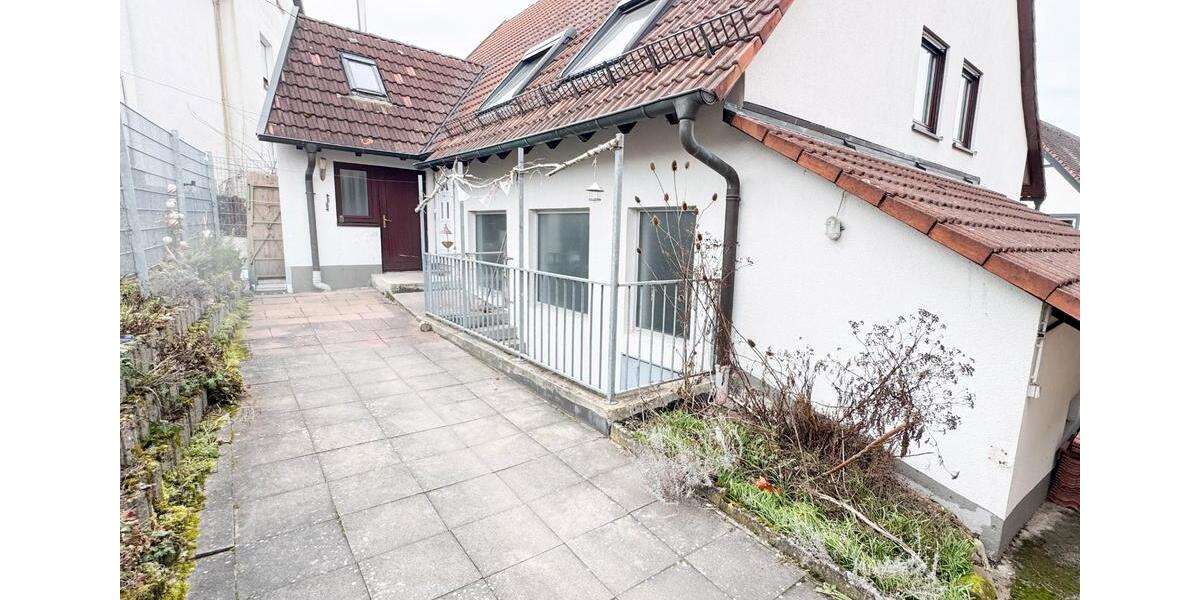 Etagenwohnung Ettlingen - 3 Zimmer, 120 m&sup2;, 1.100&euro; | Angebot:26646986