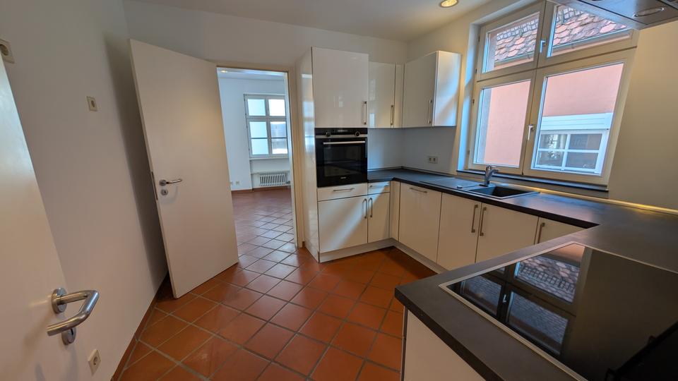 Maisonettenwohnung Ettlingen - 6 Zimmer, 172 m&sup2;, 2.200&euro; | Angebot:24015396