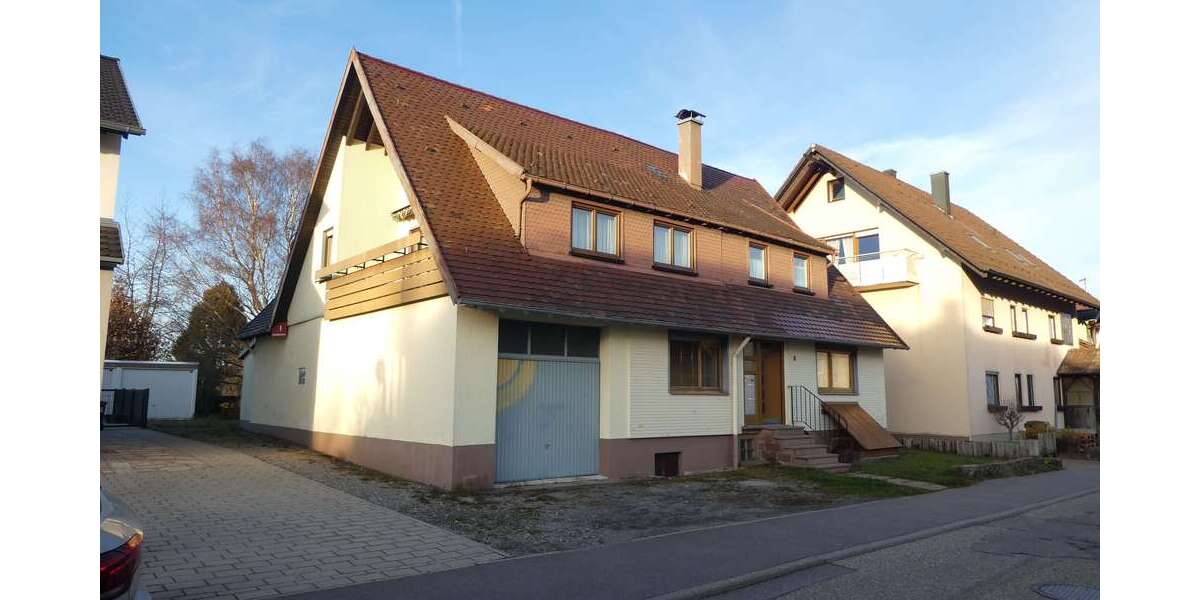 Einfamilienhaus Dobel - 7 Zimmer, 195 m&sup2;, 319.000&euro; | Angebot:24749398