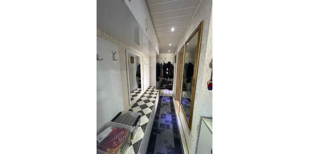 Etagenwohnung Rastatt - 4 Zimmer, 101 m&sup2;, 195.000&euro; | Angebot:25776347