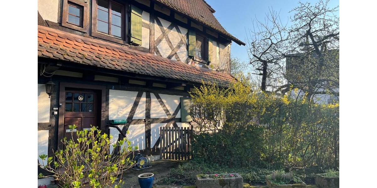 Mehrfamilienhaus, Wohnhaus Rheinstetten - 9 Zimmer, 200 m&sup2;, 400.000&euro; | Angebot:25858424