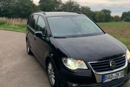 VW Touran 211.343 km 2.650 &euro; Baden-baden 76532