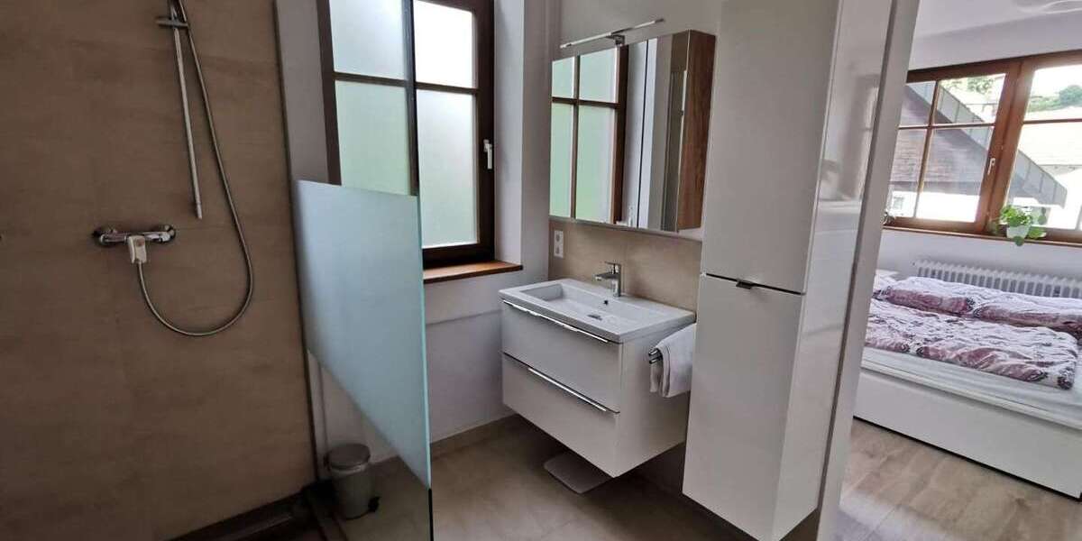 Etagenwohnung Bühlertal - 3 Zimmer, 82 m&sup2;, 1.220&euro; | Angebot:24844095