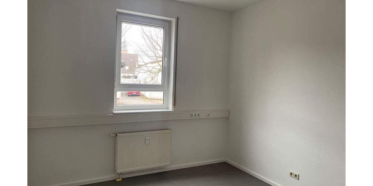 Gewerbeobjekt Steinmauern - 4 Zimmer, 120 m&sup2;, 950&euro; | Angebot:25743491