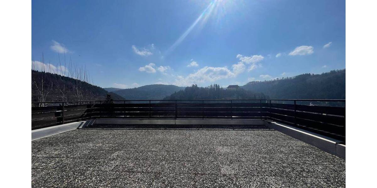 Einfamilienhaus Neuenbürg - 8 Zimmer, 185 m&sup2;, 439.000&euro; | Angebot:25725750