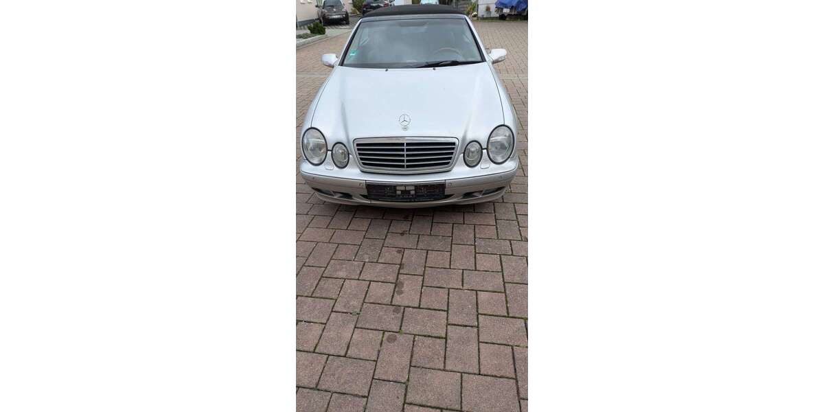Mercedes-Benz CLK 307.000 km 2.999 &euro; Bühl 77815