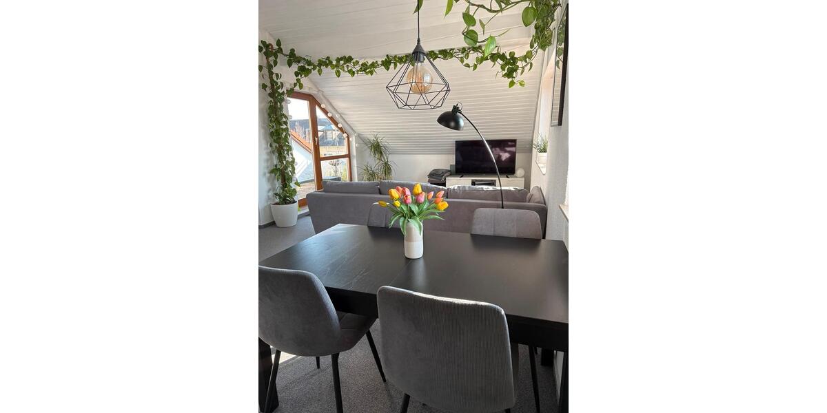 Dachgeschoßwohnung Sinzheim - 3 Zimmer, 85 m&sup2;, 780&euro; | Angebot:25992500