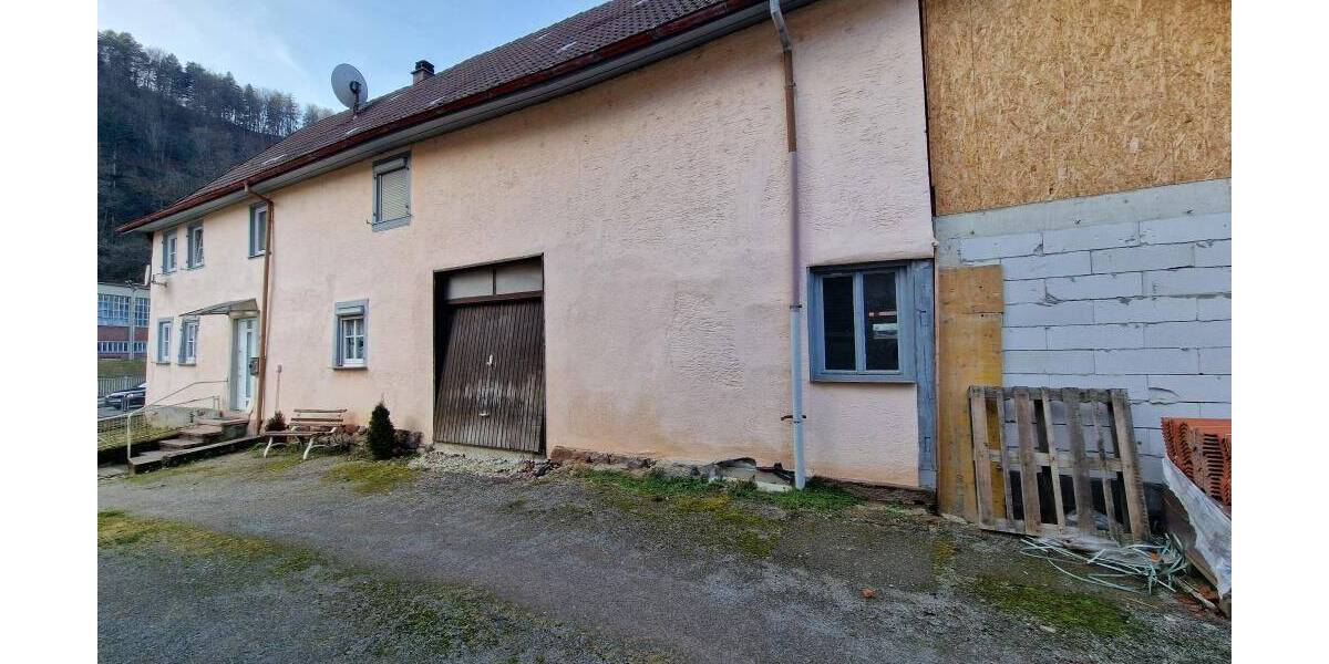 Mehrfamilienhaus, Wohnhaus Gernsbach Hilpertsau - 7 Zimmer, 156 m&sup2;, 179.000&euro; | Angebot:25748643