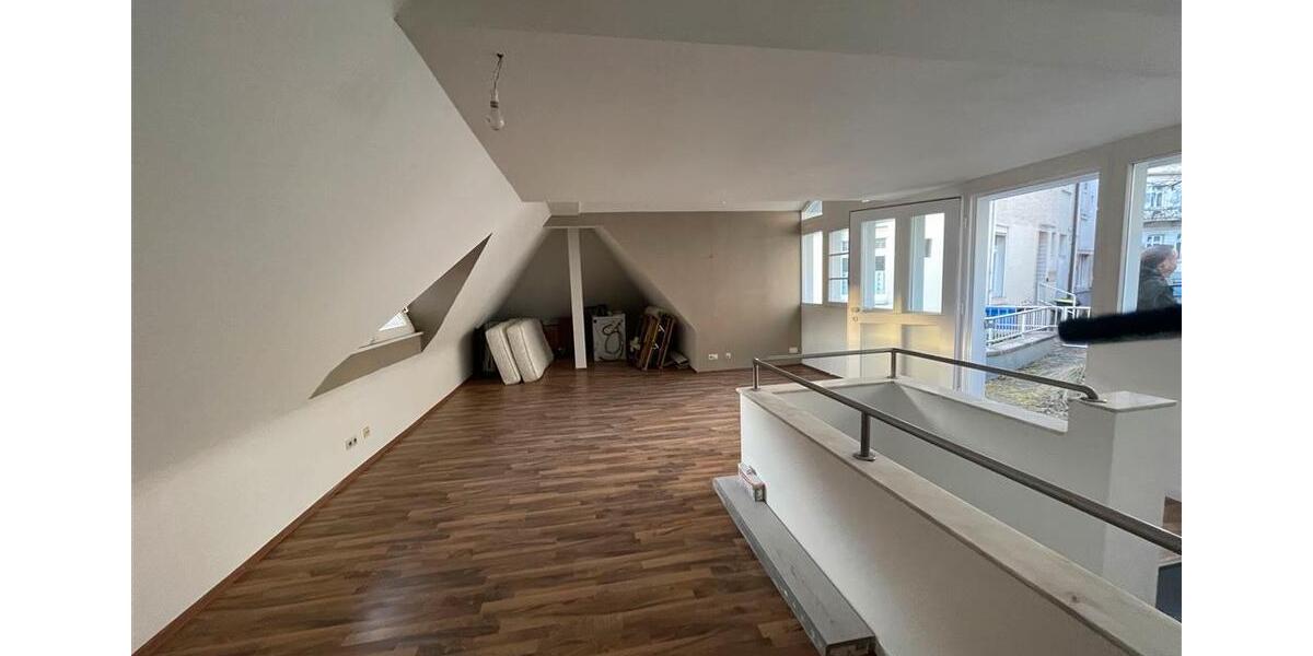 Etagenwohnung Baden-Baden Baden - 5 Zimmer, 140 m&sup2;, 1.690&euro; | Angebot:25881302