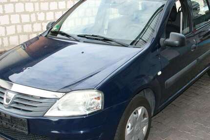 Dacia Logan 55.000 km 9.900 &euro; Au am Rhein 76474