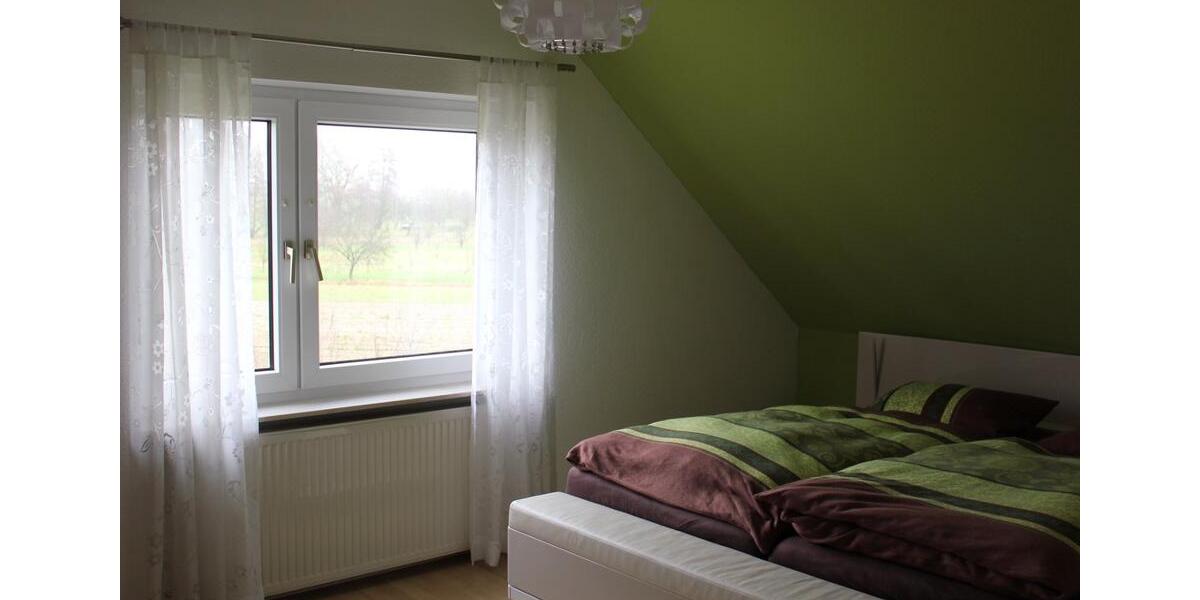 Dachgeschoßwohnung Bühl - 4 Zimmer, 110 m&sup2;, 1.150&euro; | Angebot:25960850