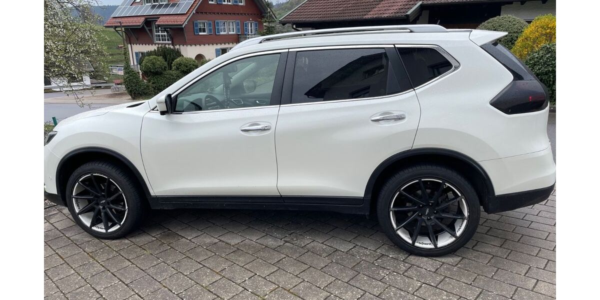 Nissan X-Trail 98.000 km 14.999 &euro; Bühlertal 77830