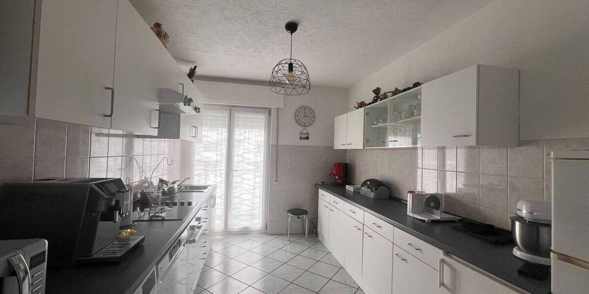 Etagenwohnung Baden-Baden Innenstadt - 3 Zimmer, 90 m&sup2;, 230.000&euro; | Angebot:25694677