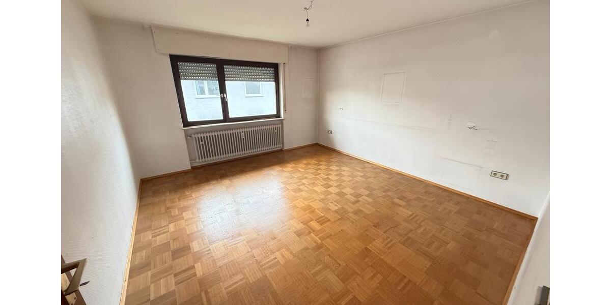 Einfamilienhaus Rheinstetten - 11 Zimmer, 320 m&sup2;, 749.000&euro; | Angebot:25823876