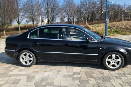 Skoda Superb 283.000 km 1.900 &euro; Waldbronn 76337