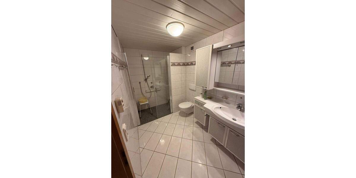 Einfamilienhaus Bühlertal - 8 Zimmer, 250 m&sup2;, 425.000&euro; | Angebot:25756402