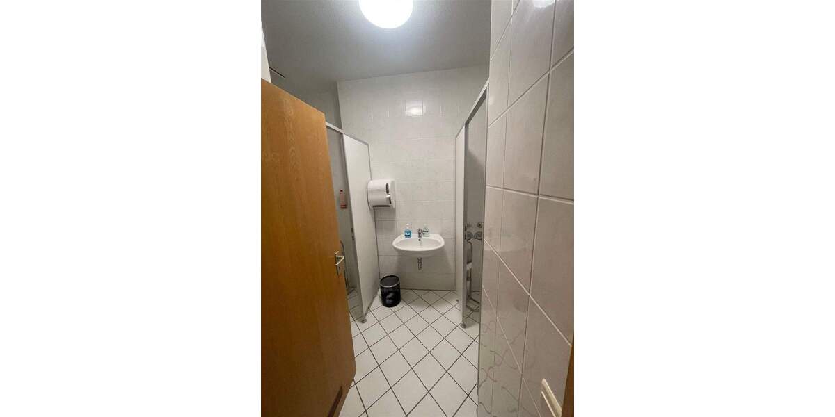 Gewerbeobjekt Steinmauern - 4 Zimmer, 120 m&sup2;, 950&euro; | Angebot:25743491