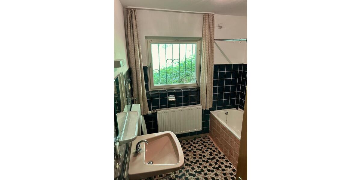 Einfamilienhaus Sasbachwalden - 11 Zimmer, 290 m&sup2;, 285.000&euro; | Angebot:27090598