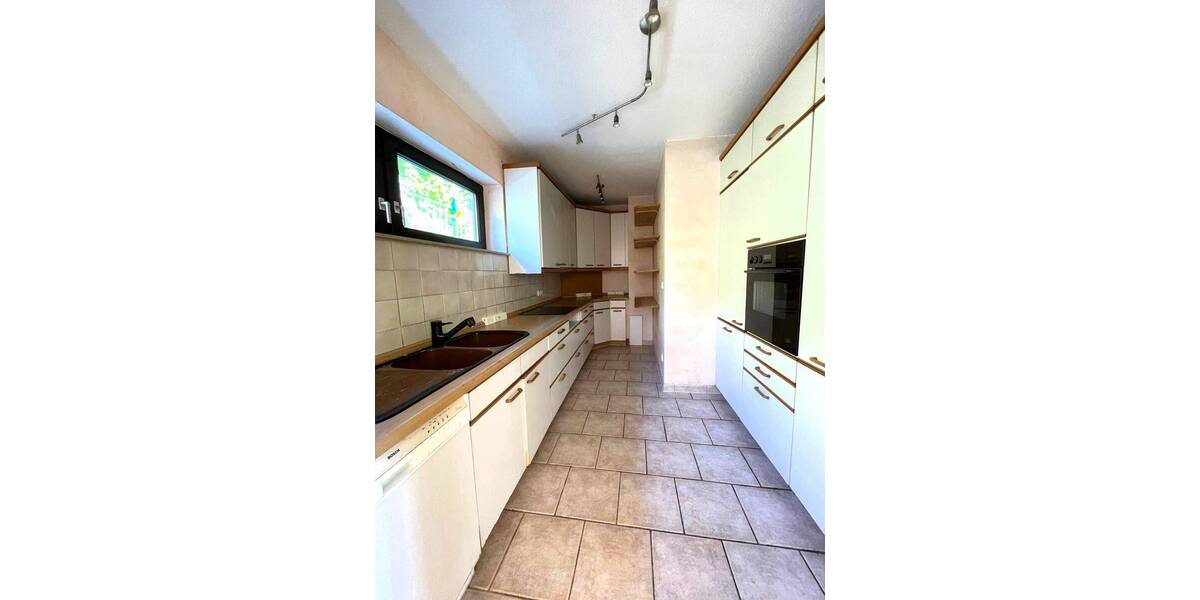 Einfamilienhaus Neuenbürg - 8 Zimmer, 185 m&sup2;, 439.000&euro; | Angebot:25725750