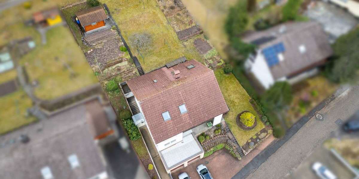 Einfamilienhaus Enzklösterle - 10 Zimmer, 241 m&sup2;, 399.000&euro; | Angebot:25793450