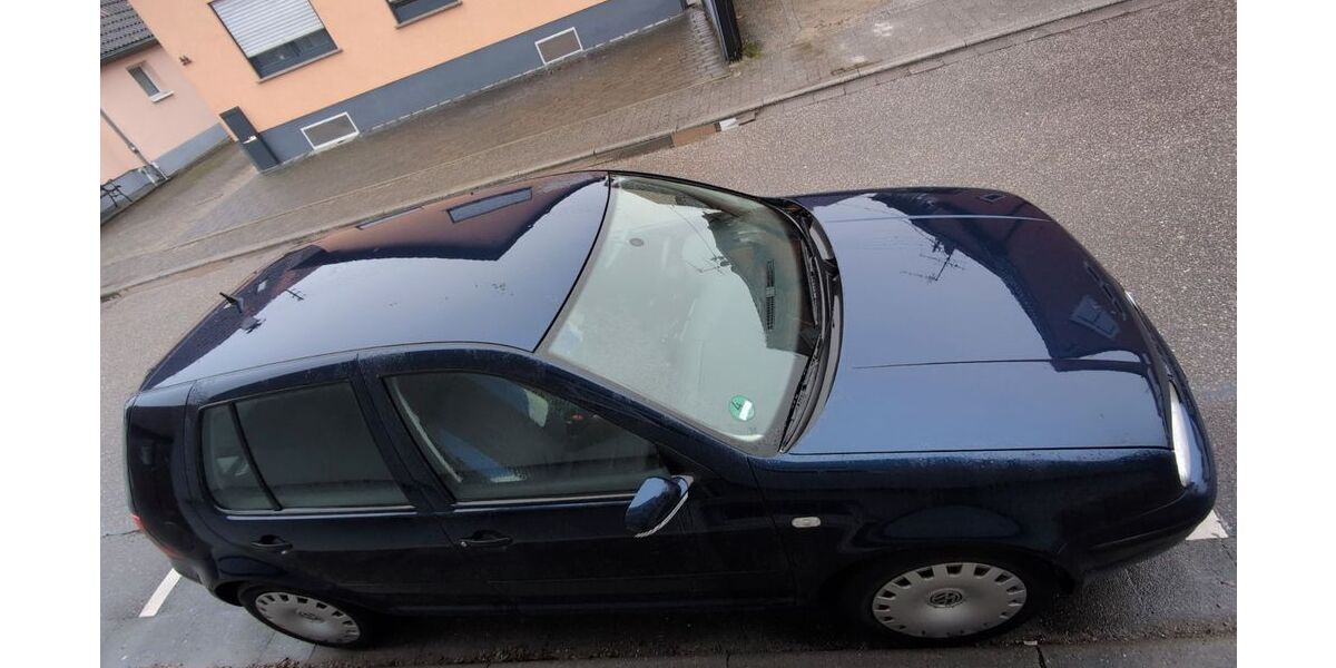 VW Golf 135.000 km 2.250 &euro; Berg 76768