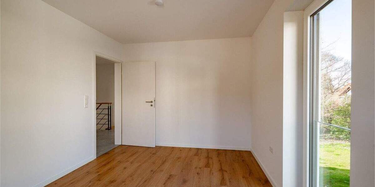 Doppelhaushälfte Gernsbach - 5 Zimmer, 157 m&sup2;, 2.000&euro; | Angebot:25702797