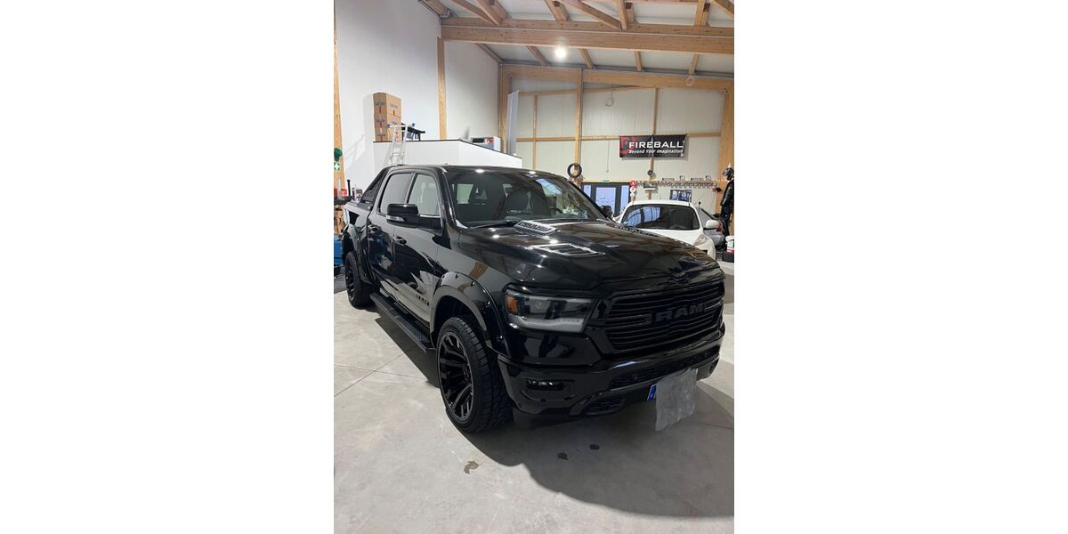 Dodge RAM 31.600 km 59.900 &euro; Schömberg 75328