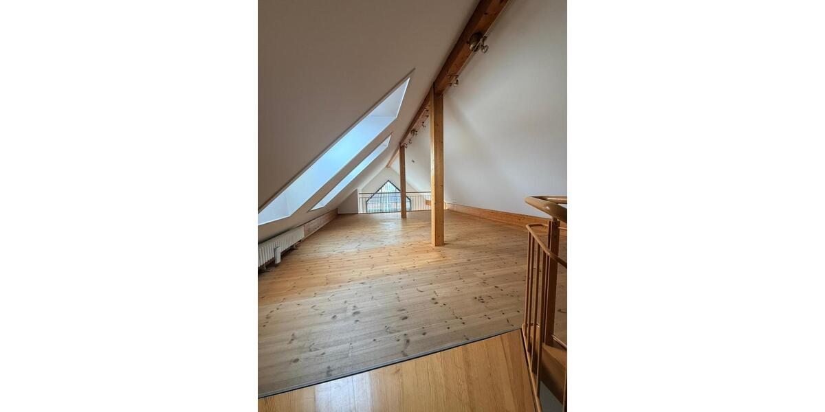 Dachgeschoßwohnung Gernsbach - 3 Zimmer, 122 m&sup2;, 1.350&euro; | Angebot:24373379