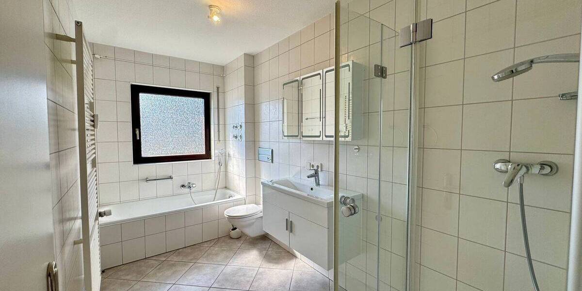 Etagenwohnung Baden-Baden Innenstadt - 3 Zimmer, 105 m&sup2;, 365.000&euro; | Angebot:25877330