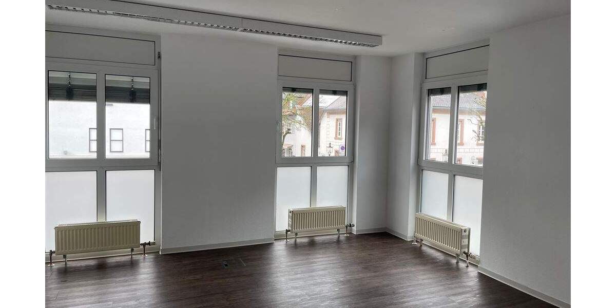 Gewerbeobjekt Rastatt Georgenvorstadt - 7 Zimmer, 182 m&sup2;, 2.000&euro; | Angebot:25662441
