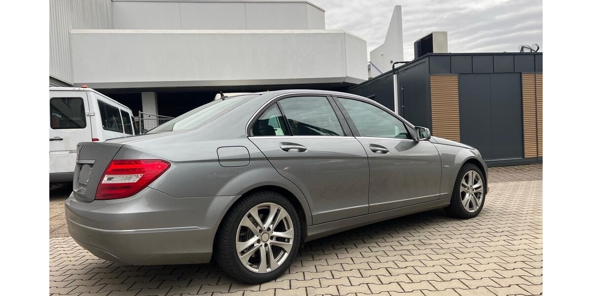 Mercedes-Benz C220 198.000 km 14.500 &euro; Achern 77855